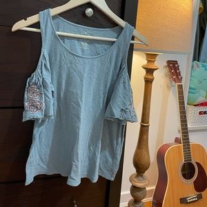 AMERICAN EAGLE OFF THE SHOULDER TOP